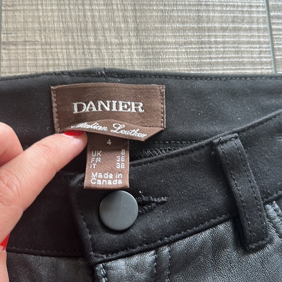 Danier leather fabric and leather pants - Picture 2 of 4